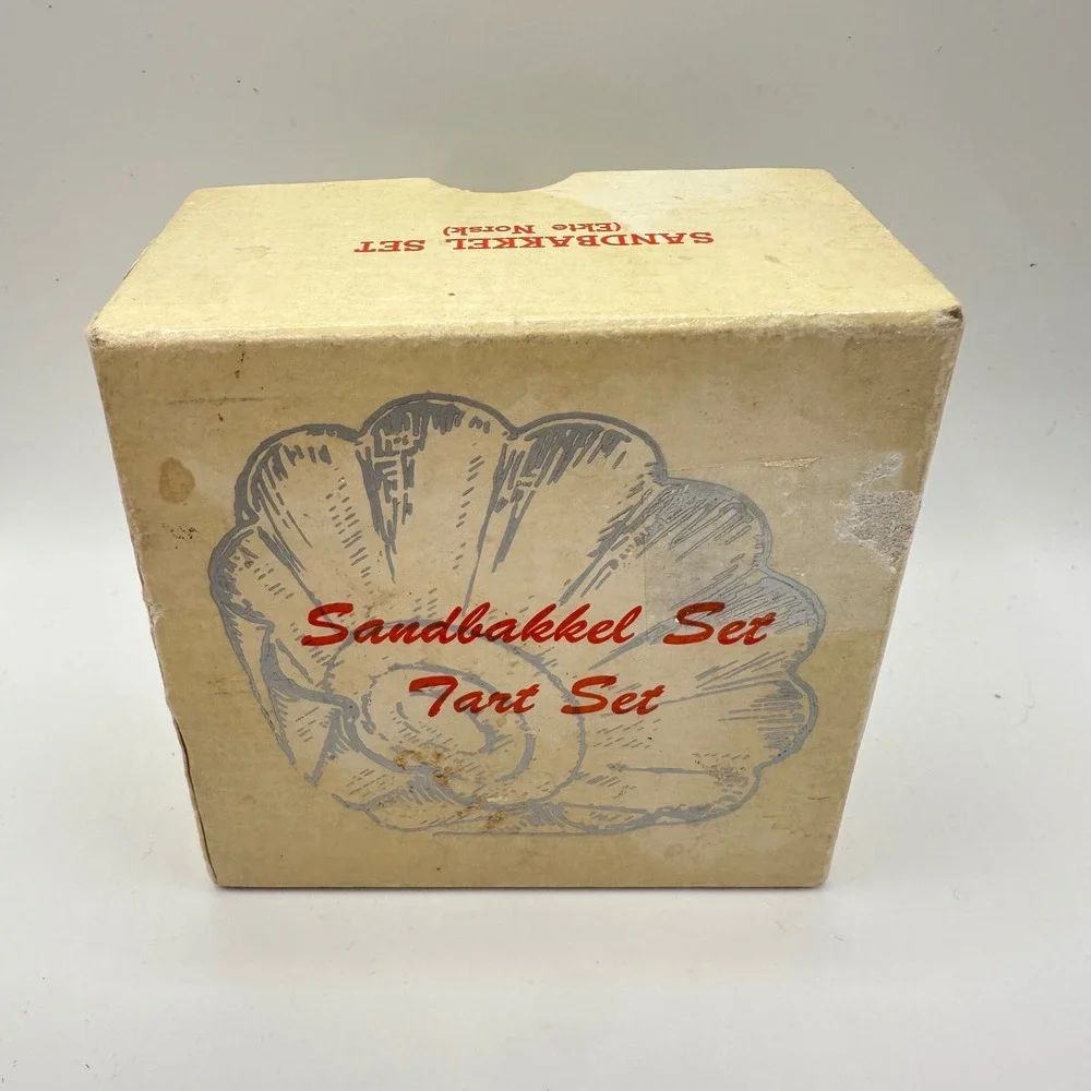Vintage Gladd Co Sandbakkel Set No 45 Round Norwegian Tart Molds Tin Baking Cups